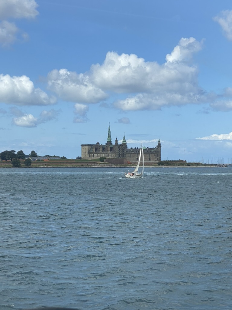 KRONBORG  om styrbord